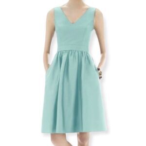 Alfred Sung Sateen Twill Mint Style D660  Size 10 (N25)